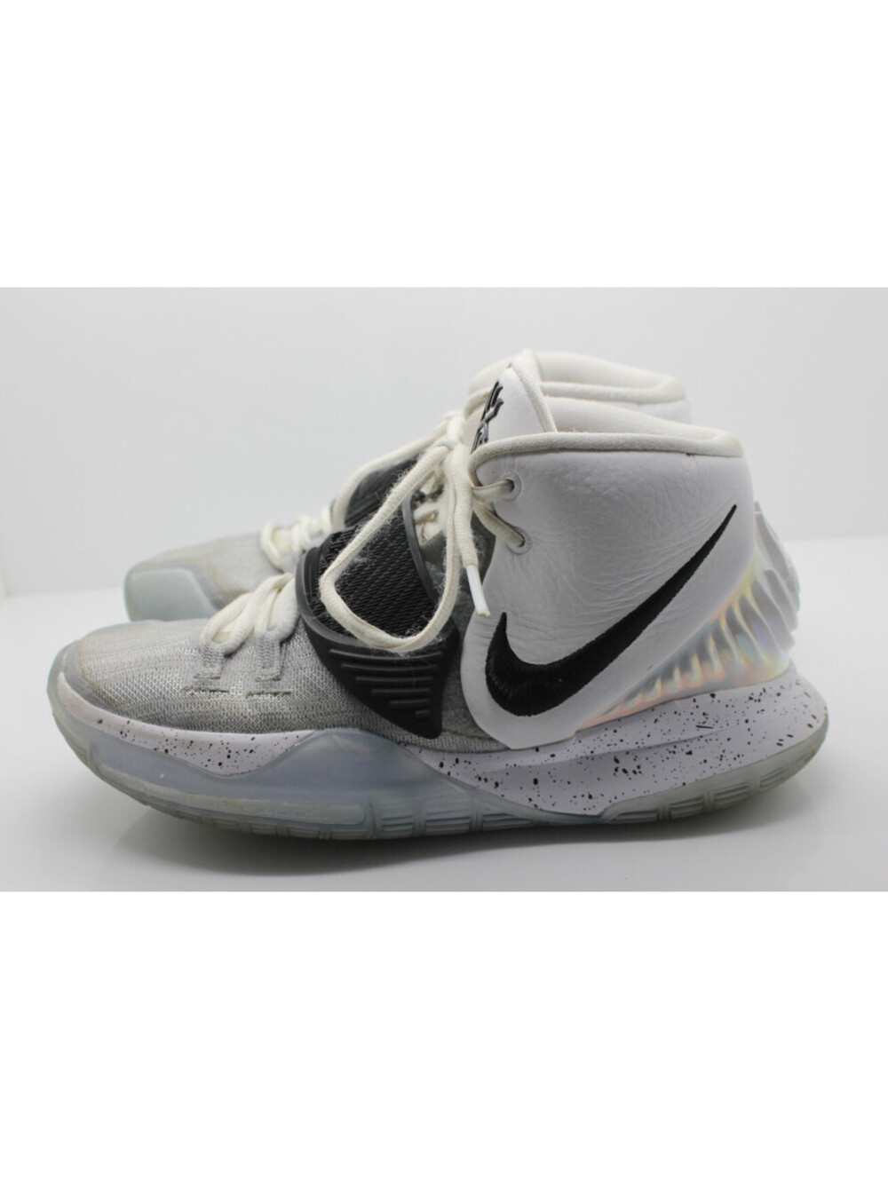 Nike Kyrie 6 "Team PE" White/Black Basketball Shoes - Women’s Size 6 (Men's 4.5)